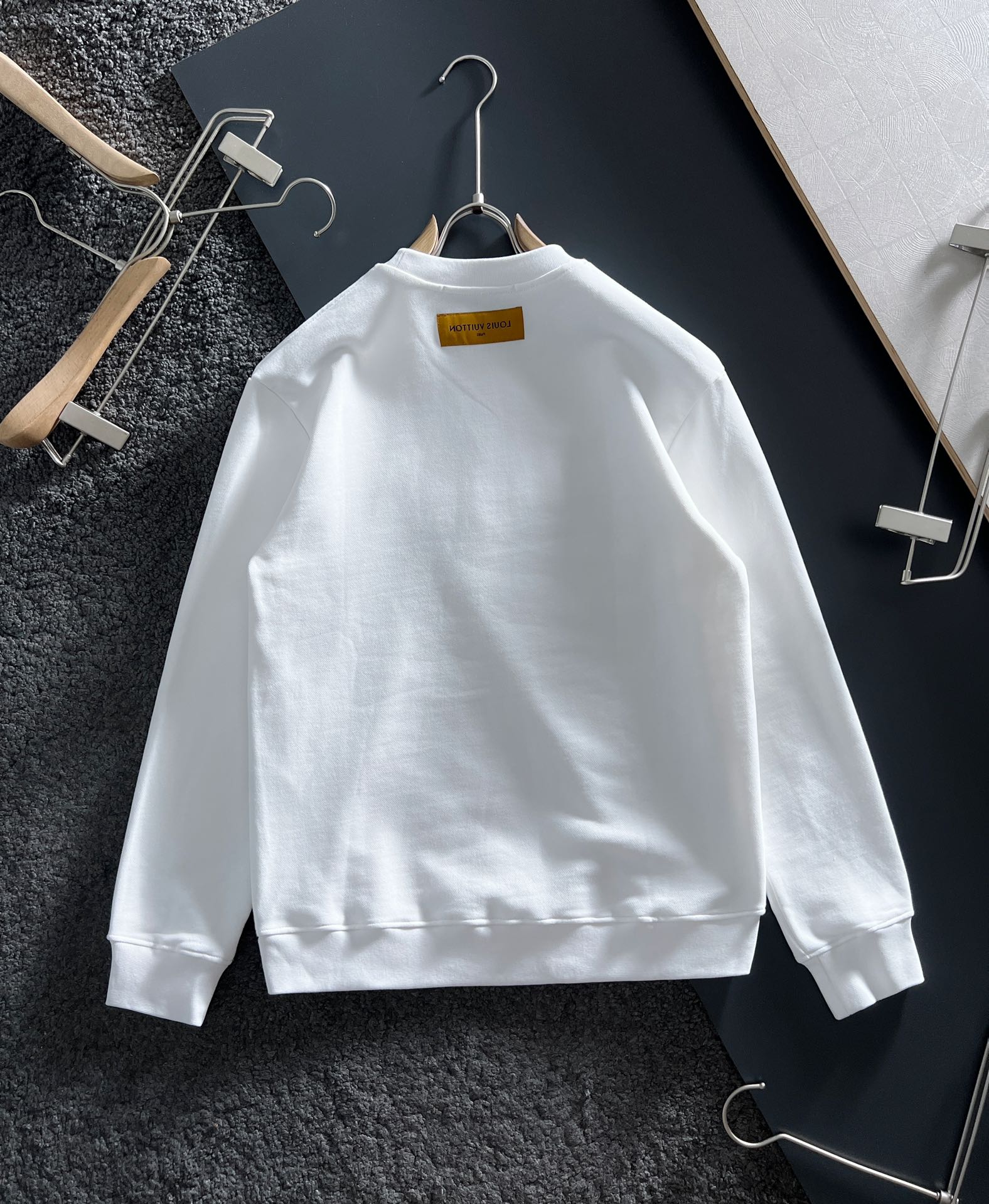 L0vis Vvtt0n Hoodie