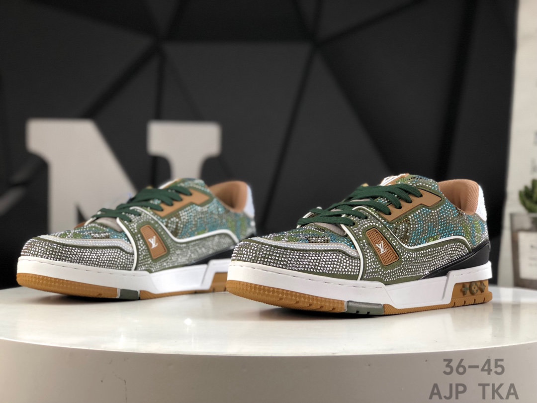 L0vis Vvtt0n Trainer Crystal Embellished Sneakers Replica