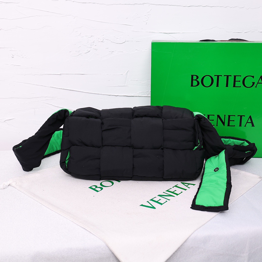Best Replica B0tt*ga Ven*ta Bags(ColaReps)