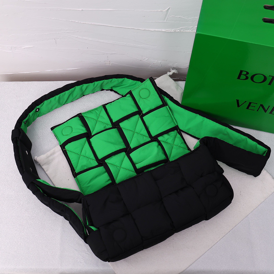Best Replica B0tt*ga Ven*ta Bags(ColaReps)