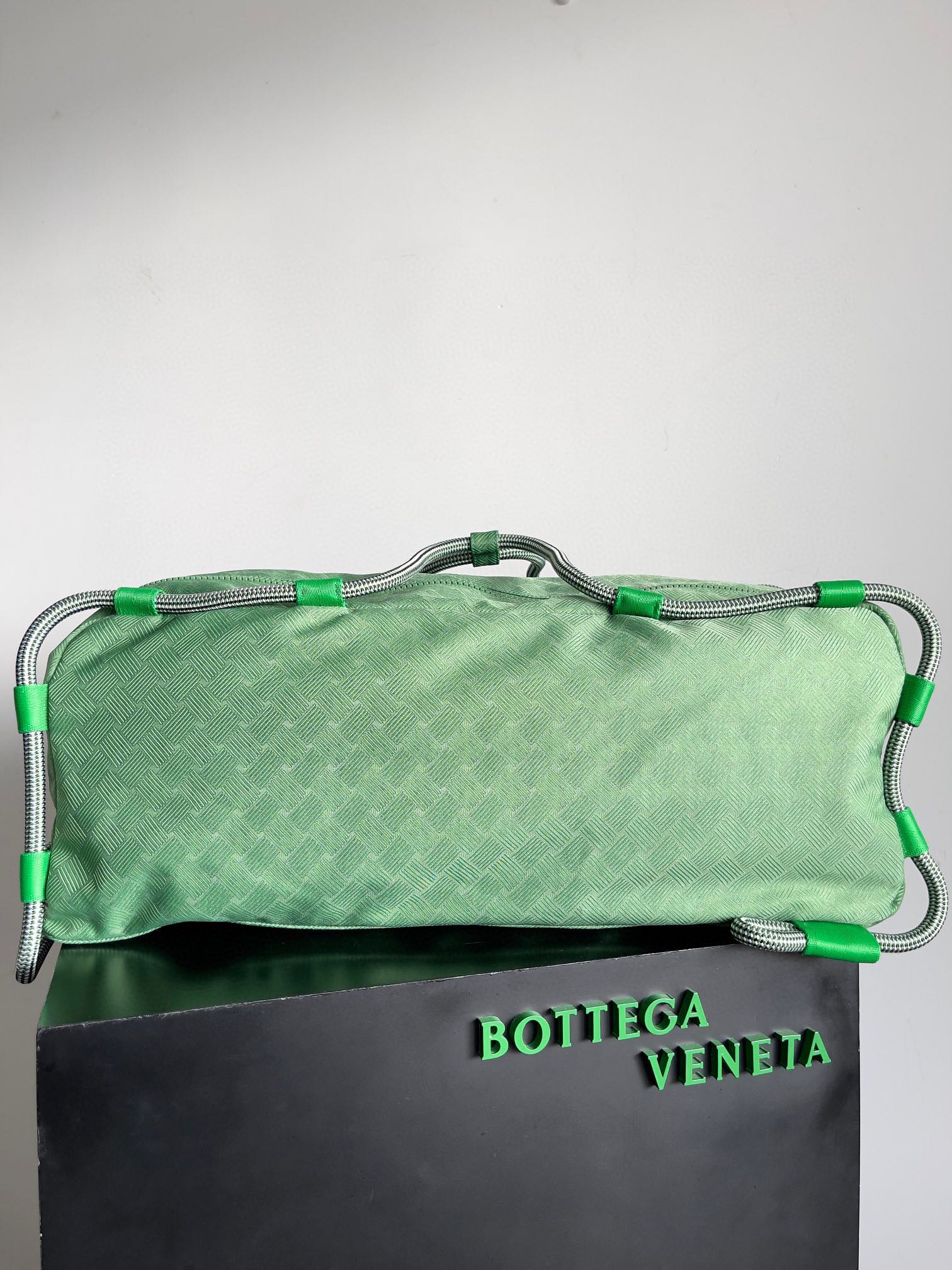 Best Replica B0tt*ga Ven*ta Bags(ColaReps)