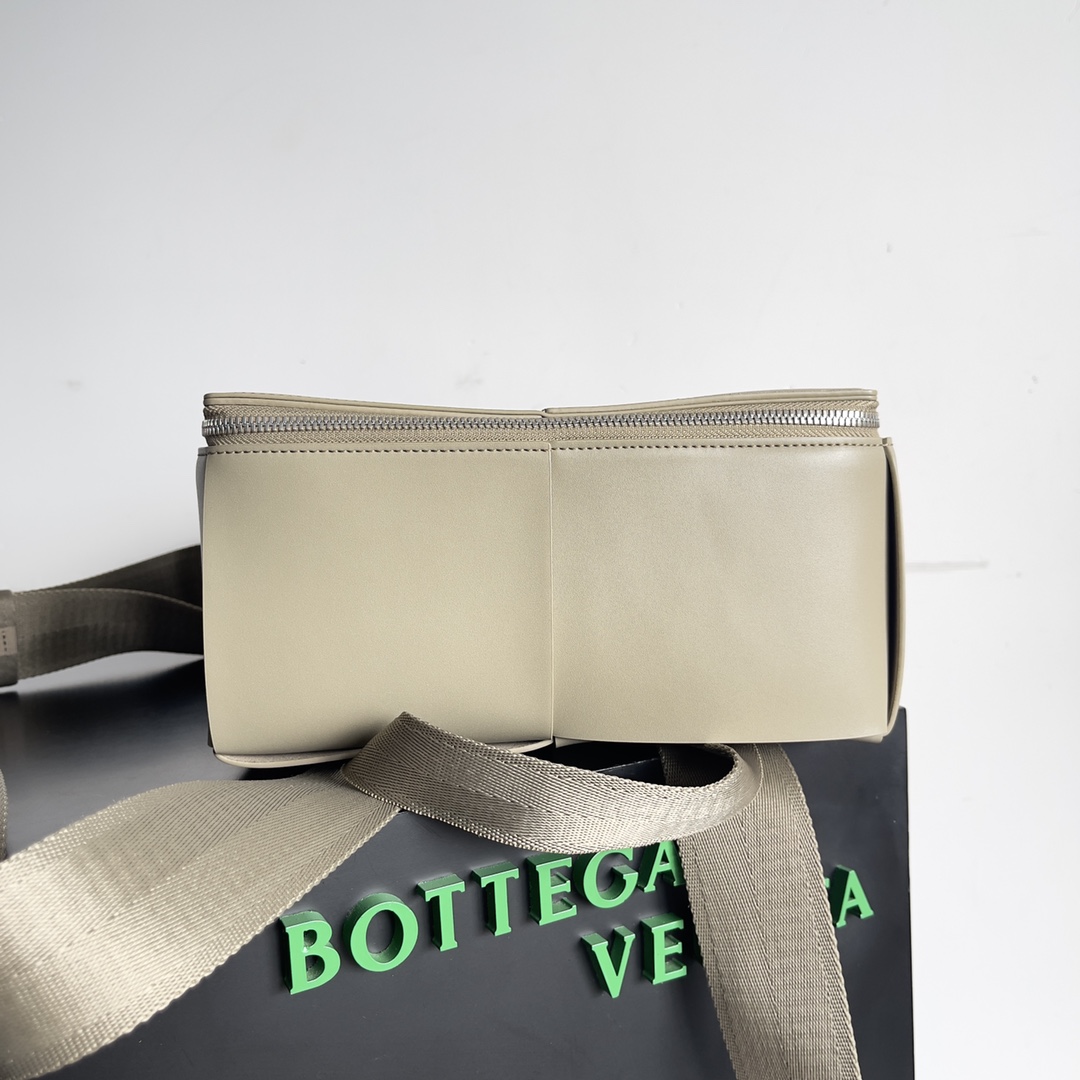 Best Replica B0tt*ga Ven*ta Bags(ColaReps)