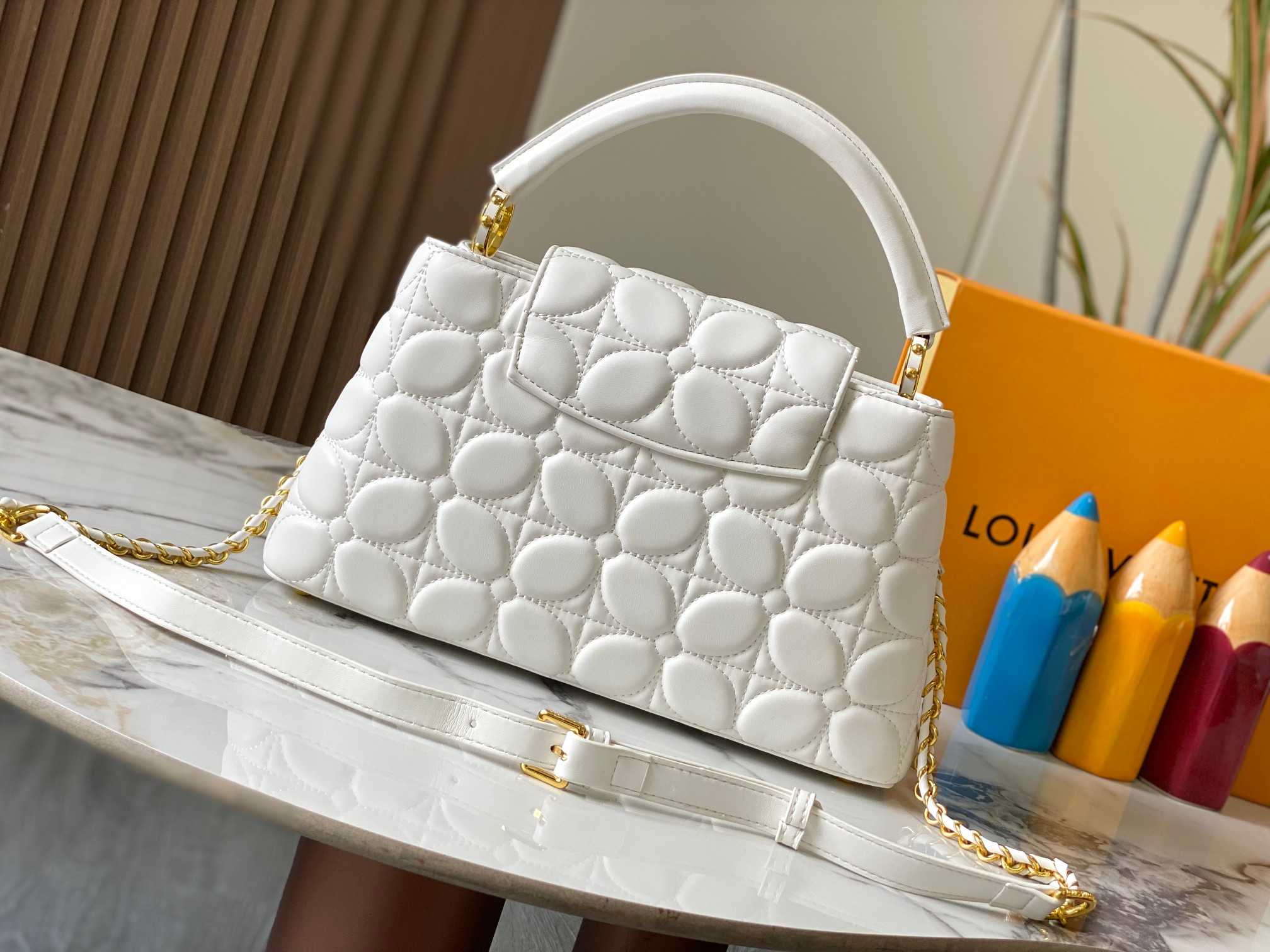 L0vis Vvtt0n Monogram Red Handbag Replica