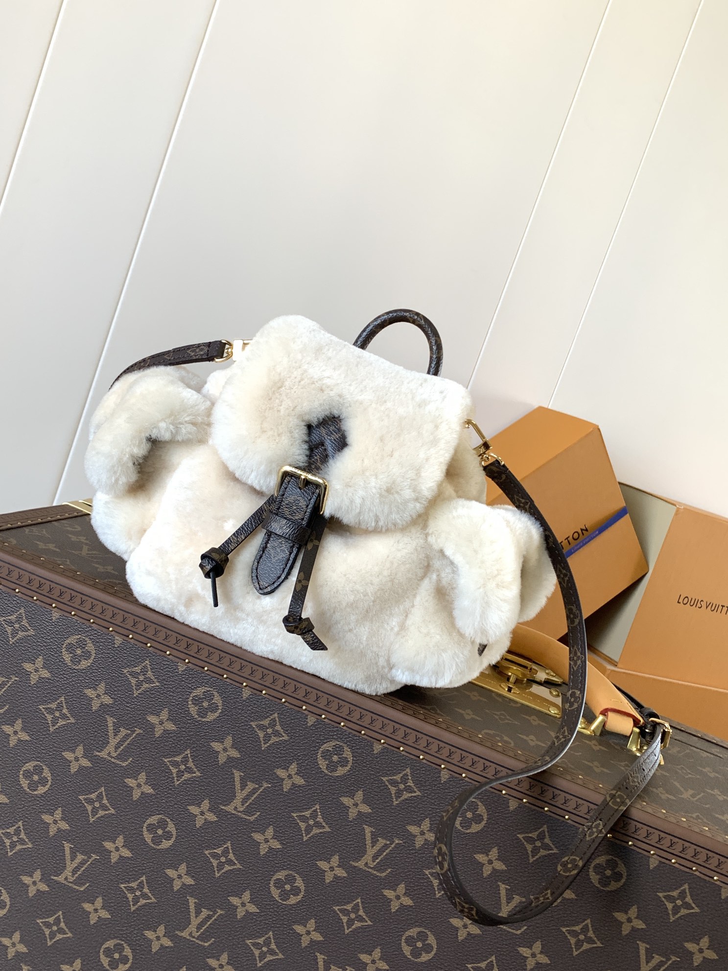 L0vis Vvtt0n Nano Teddy Backpack rep