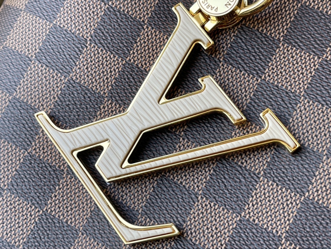 L0vis Vvtt0n Damier Ebene