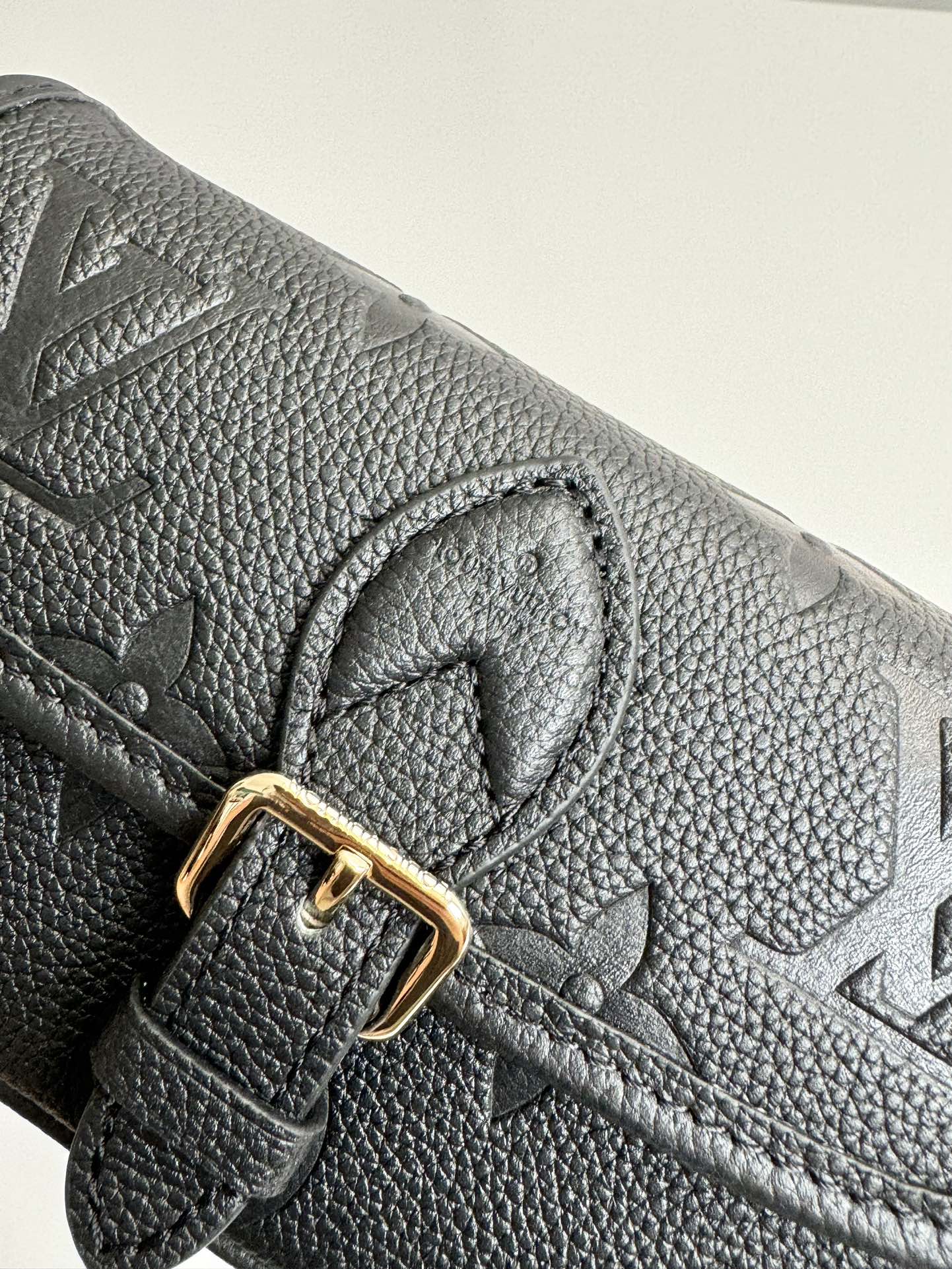 L0vis Vvtt0n Monogram Empreinte