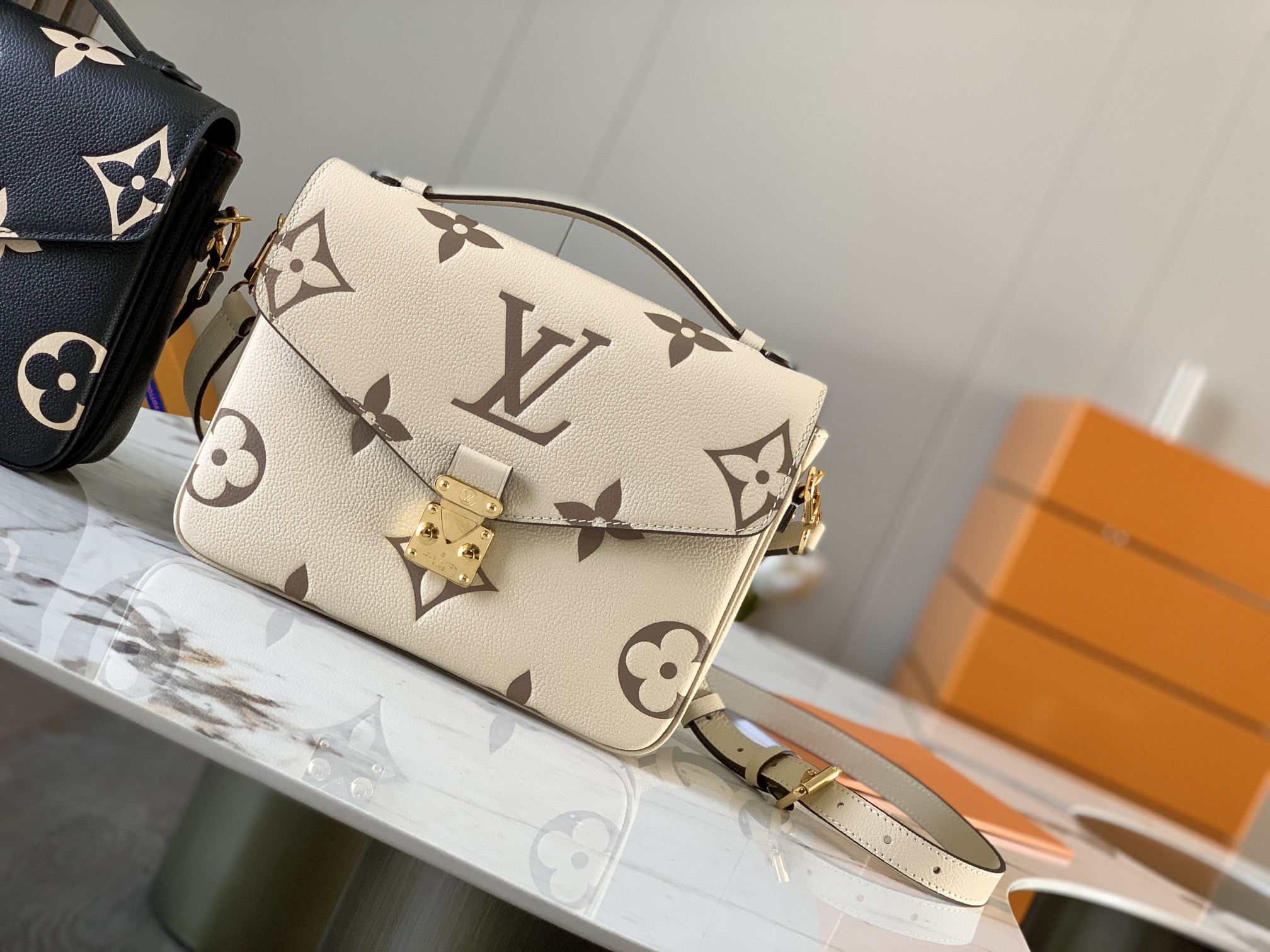 L0vis Vvtt0n Monogram Empreinte