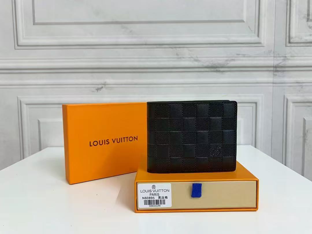 L0vis Vvtt0n Multiple Wallet
